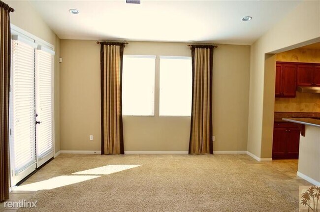 Building Photo - 3 br, 2 bath House - 51062 Sorrel Ct