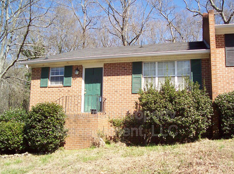 Primary Photo - 132 Oxford Ct
