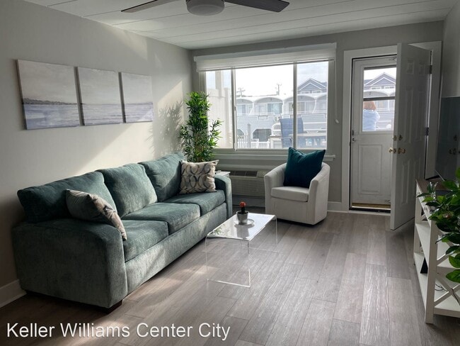 Building Photo - 1 br, 1 bath House - 9510 Amherst Ave. Uni...