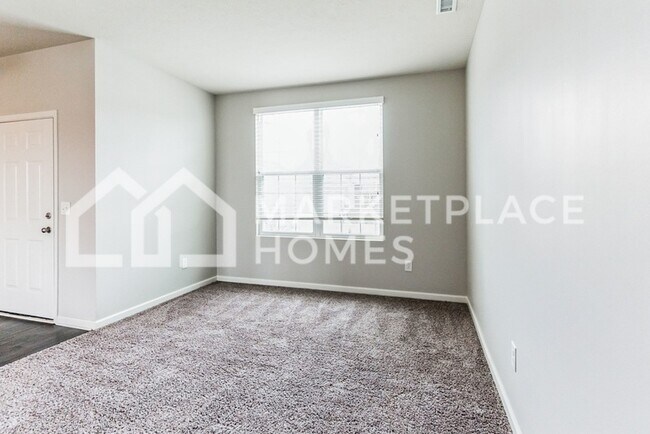 Building Photo - 5382 Aster Dr
