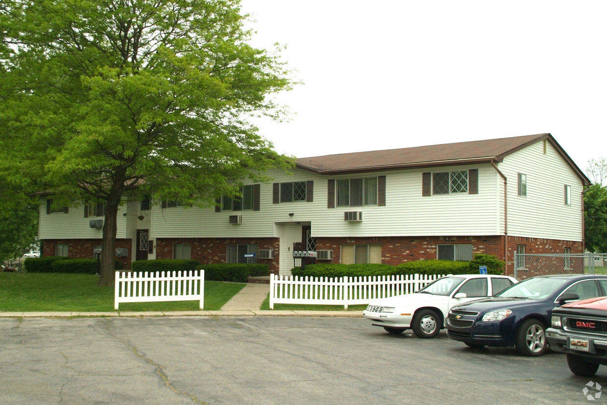 Building Photo - River Life Village