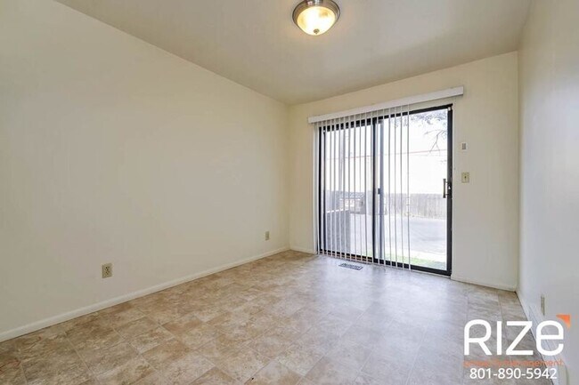 Foto del edificio - 2734 S Edison St