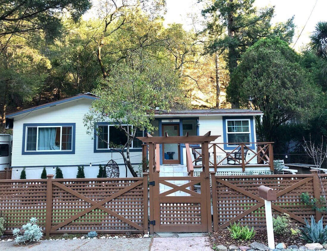 Foto principal - 105 Wood Ln