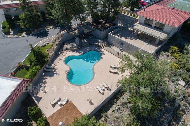 Foto del edificio - 3467 Skyline Blvd