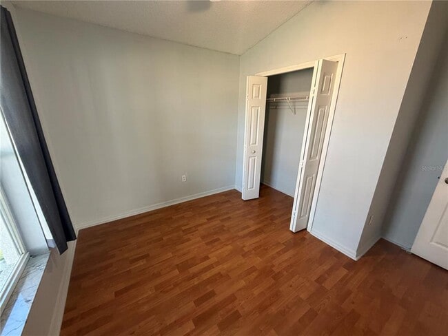 Foto del edificio - 15187 Harrowgate Way