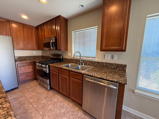 Foto del edificio - Charming 3 Bed / 2 Bath Single-Story Home in Reno ( off Military Rd)