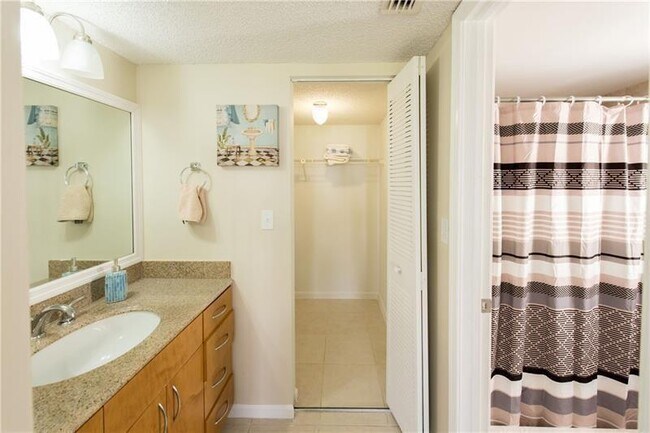 Foto del edificio - 301 Olivewood Pl