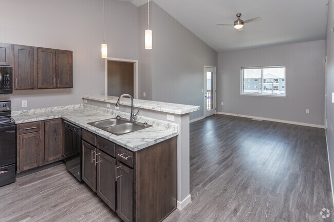 2BR, 2BA - 935SF - Westview Heights Apartments, LLC