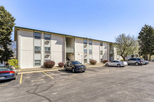 Photo - 2120 S Vaughn Way Apartment