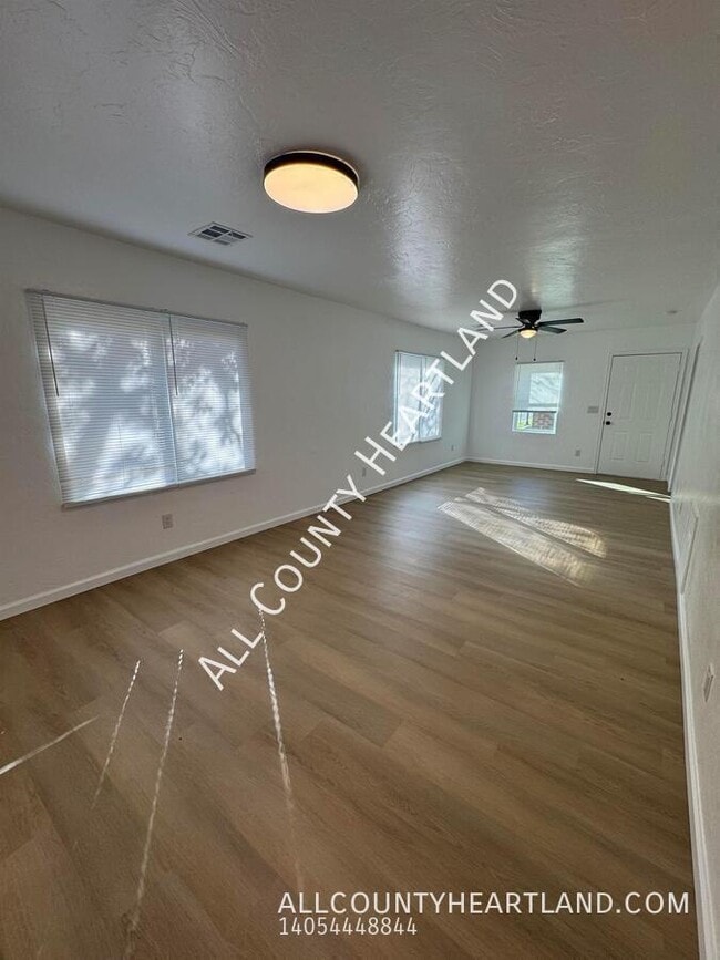 Photo - 1700 N Kelham Ave House