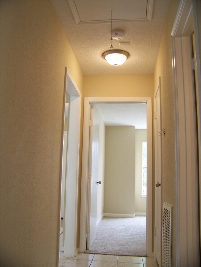 Foto del edificio - 4742 Tain Dr