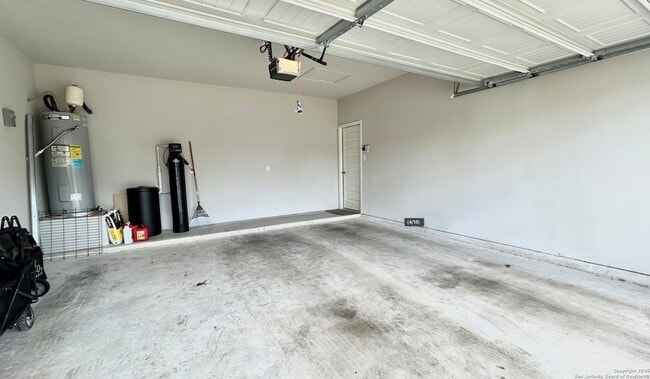 Foto del edificio - 12927 Irvin Path