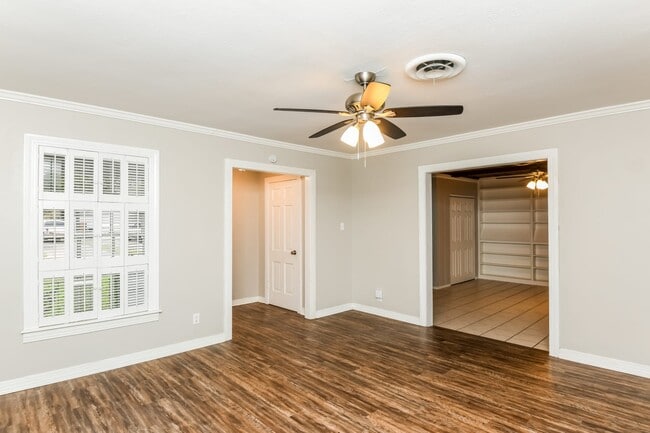 Building Photo - 3587 Dryden