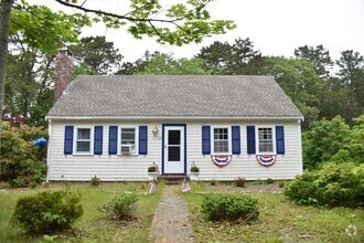 Building Photo - 15 Myrtle Dr