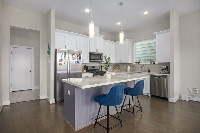 Foto del edificio - 5518 Rosslyn Rd