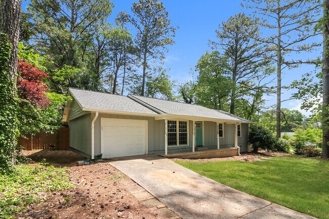 Foto del edificio - 3293 Chisholm Trail SW