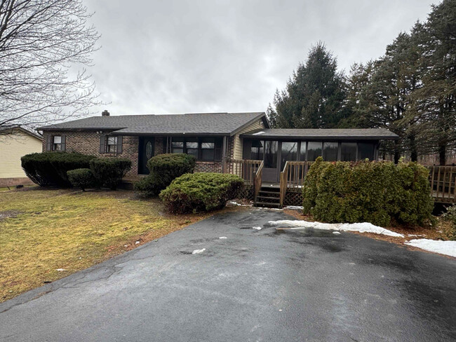 Building Photo - 1171 Whites Ferry Rd