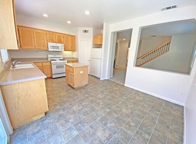 Building Photo - 2247 3rd St