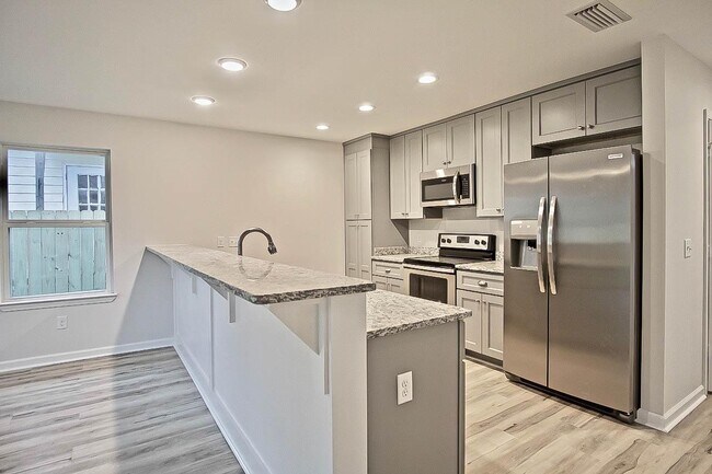 Building Photo - 2512 Shady Oak Ct