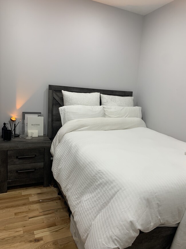 Foto del edificio - 554 E 191st St