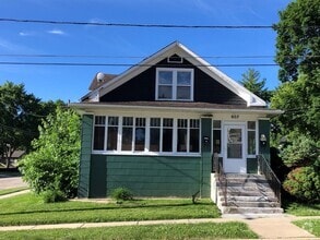 Building Photo - 603 Mill St