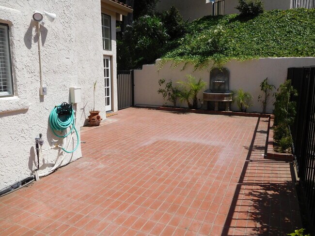 Building Photo - 583 Spyglass Ln