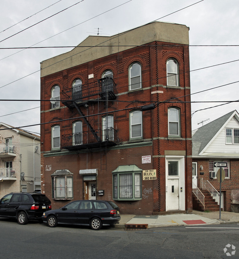 Foto del edificio - 264 Old Bergen Rd