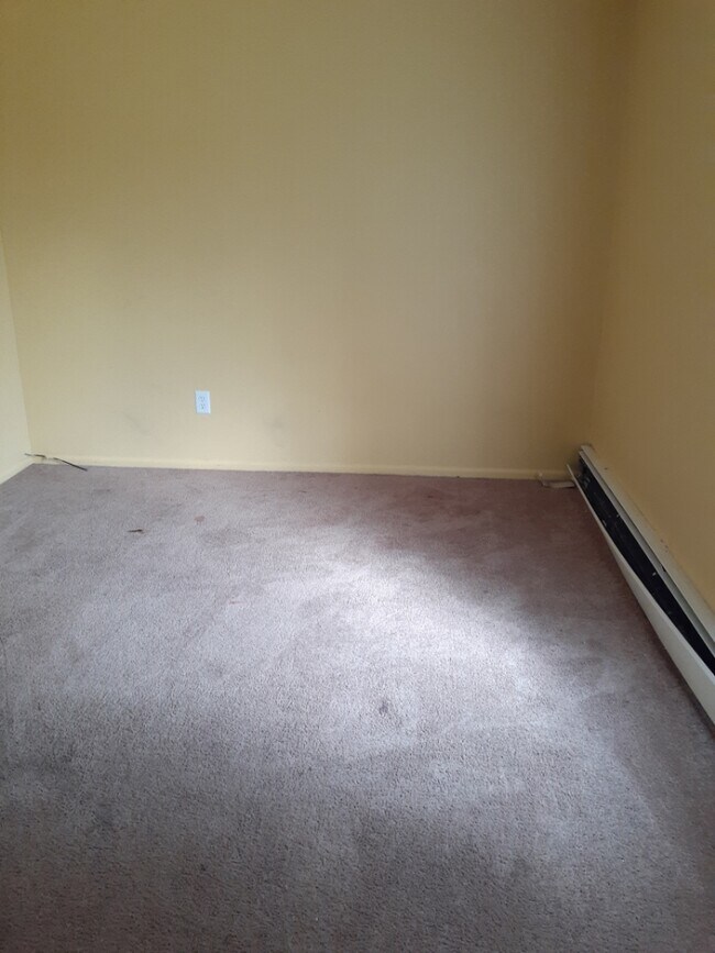 Foto del edificio - 16111 Maple Park Dr