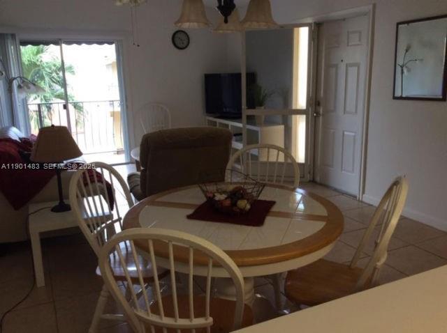 Foto del edificio - 653 Waterside Dr