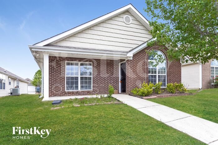 Foto principal - 218 Village Dr