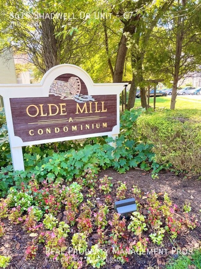 Foto del edificio - 8616 Shadwell Dr