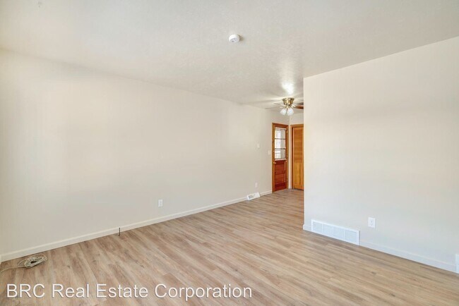 Building Photo - 2 br, 1 bath Apartment - 3620 West 80th Ave.