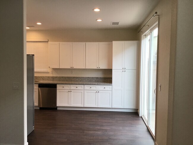 Foto del edificio - 1940 Black Sand Dr