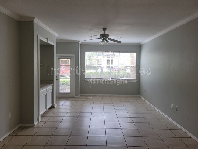 Foto del edificio - 2624 Robert Trent Jones Dr