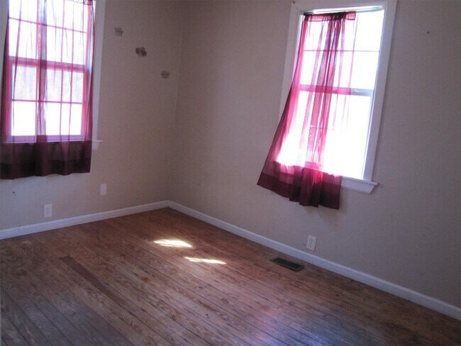 Building Photo - 109 Lockman Rd