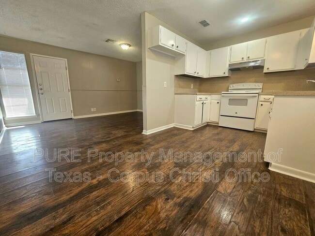 Building Photo - 1710 Sun Beam Dr