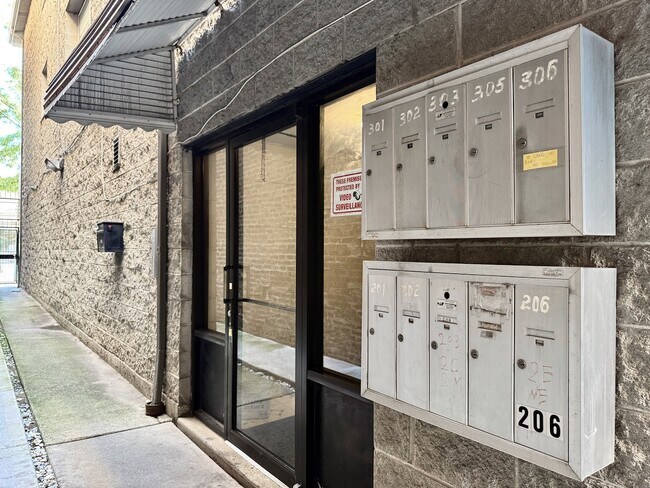 Foto del edificio - 222 W 26th St