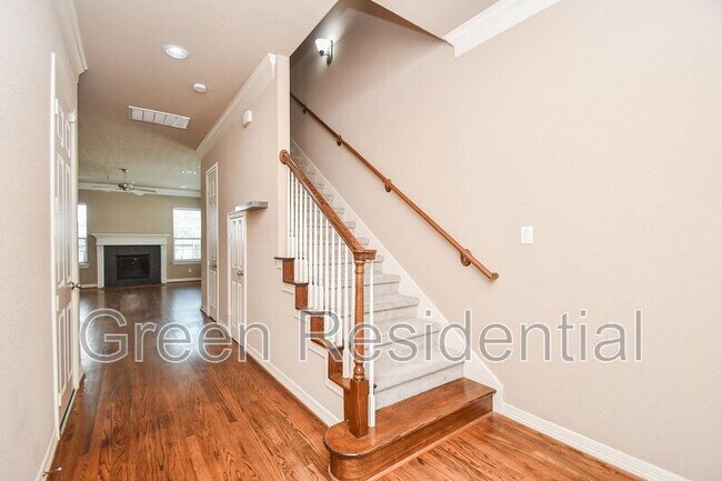 Building Photo - 3202 Holly Meadow Dr