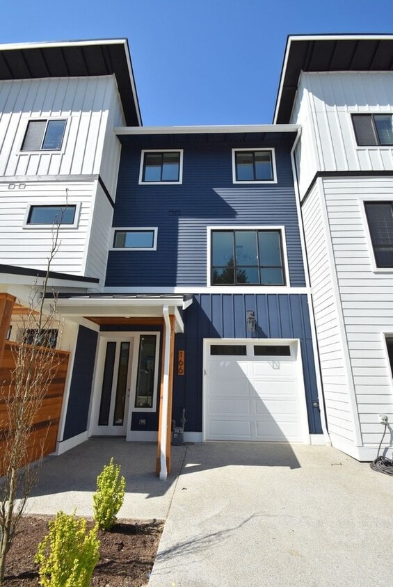 Primary Photo - 3Bd/2.5Bd Monroe Townhome