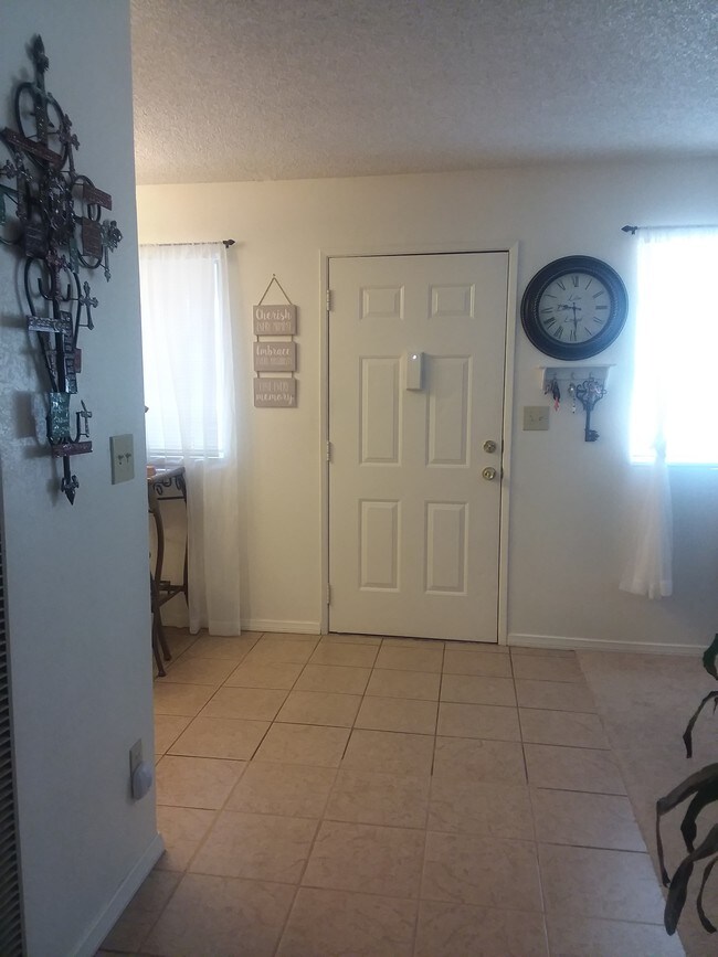 Villa West: solo con cita previa - 5021 Ave L-14