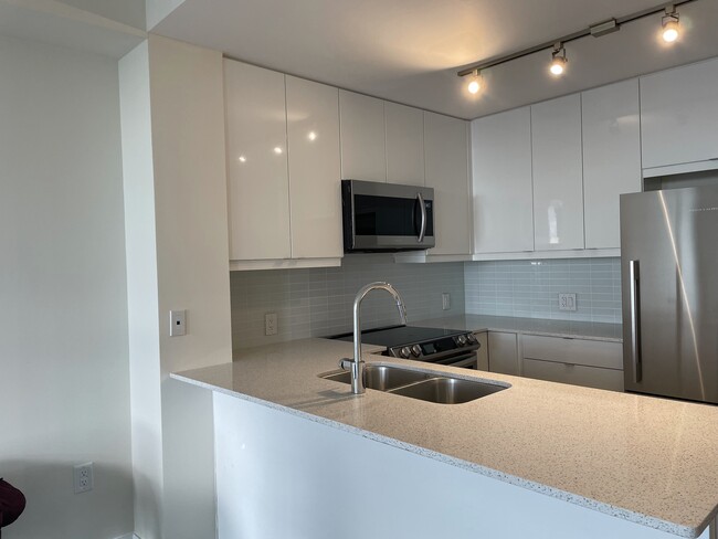 Building Photo - 50 Thomas Riley Rd