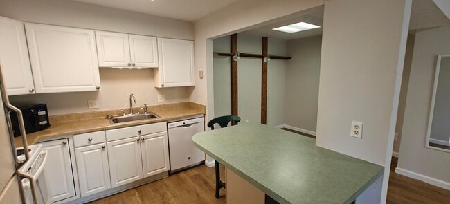 Foto del edificio - 1440 Slade Ave