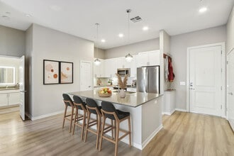 Building Photo - The Aston North Scottsdale