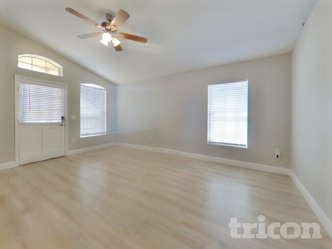 Building Photo - 3506 100th Ct E