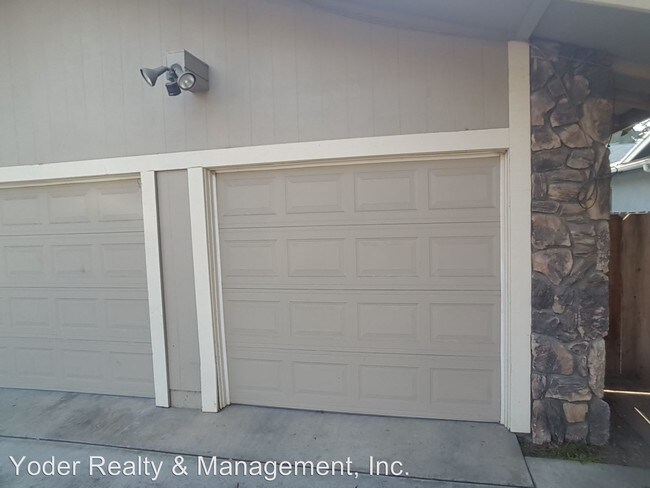 Building Photo - 1616 Montclair Dr