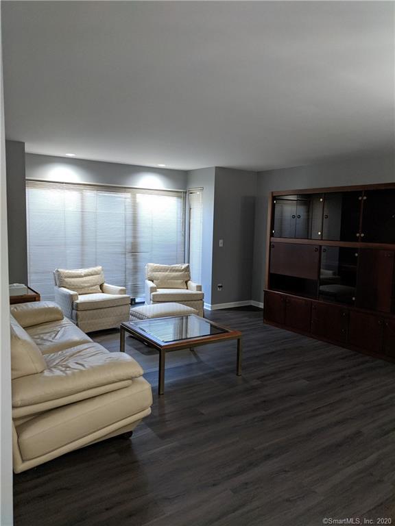 Building Photo - 350 Grovers Ave