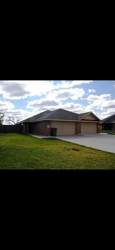 Building Photo - 4004 Carrera Ln