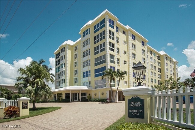 Foto del edificio - 1900 Gulf Shore Blvd N
