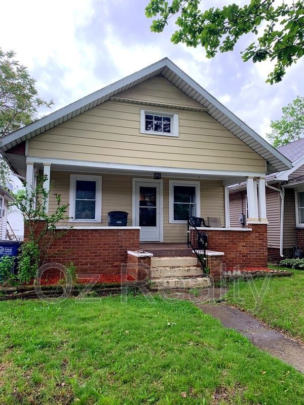 Primary Photo - 713 Geneva Ave