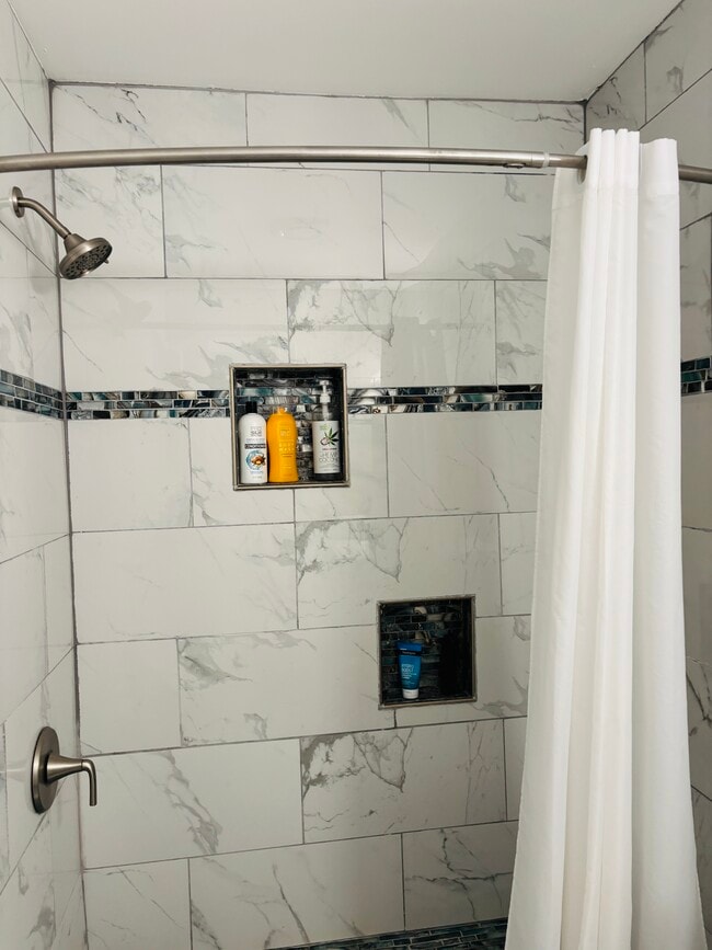 Private Bathroom with Shower - 6578 Country Wood Way
